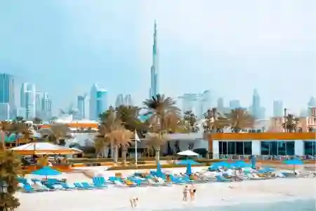 Dubai Marine Beach Resort & Spa 1