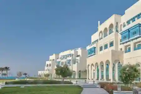 Hilton Salwa Beach Resort & Villas 3